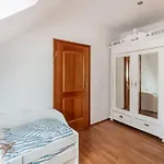 Luxurious With A Private Garden בית נופש