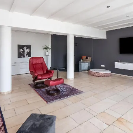 Luxurious With A Private Garden Ditscheid