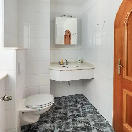 Holiday home Luxurious With A Private Garden *