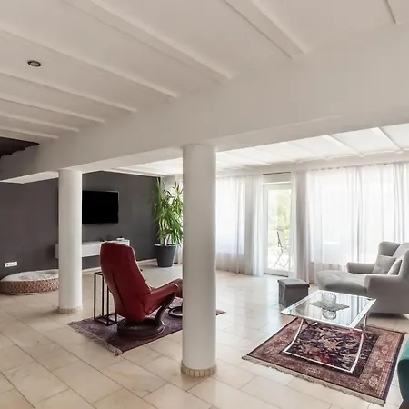 Luxurious With A Private Garden Ditscheid