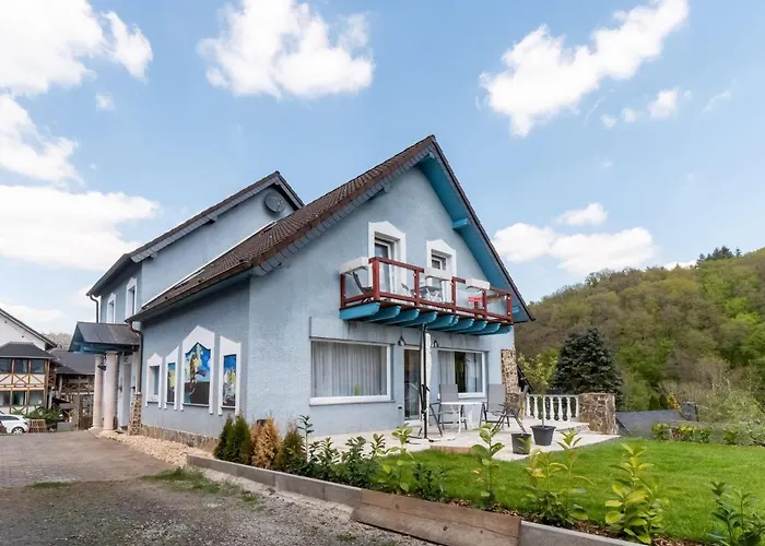 בית נופש Luxurious With A Private Garden *